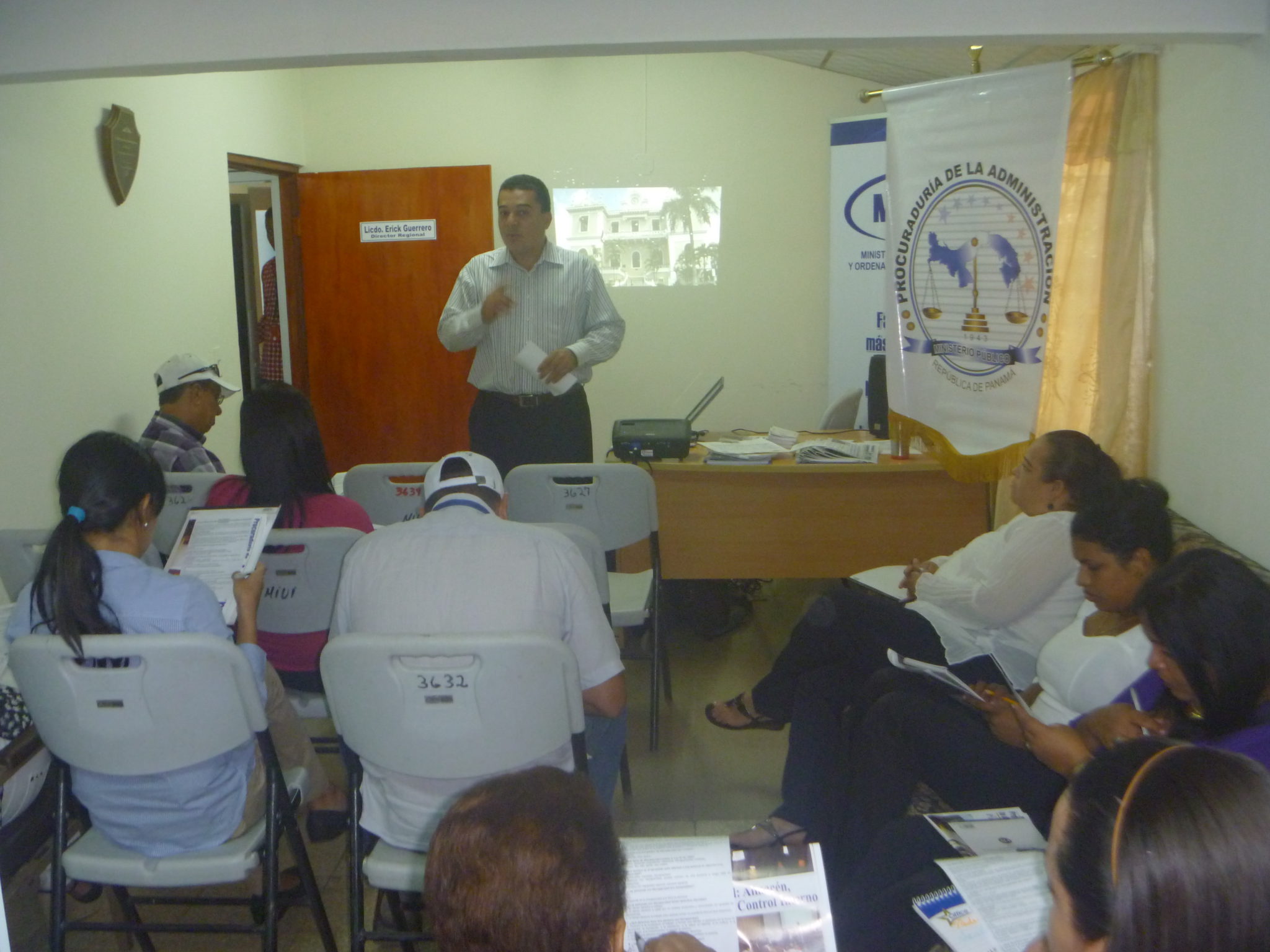 Lee más sobre el artículo Seminario taller en el Ministerio de Vivienda y Ordenamiento Territorial de la provincia de Herrera