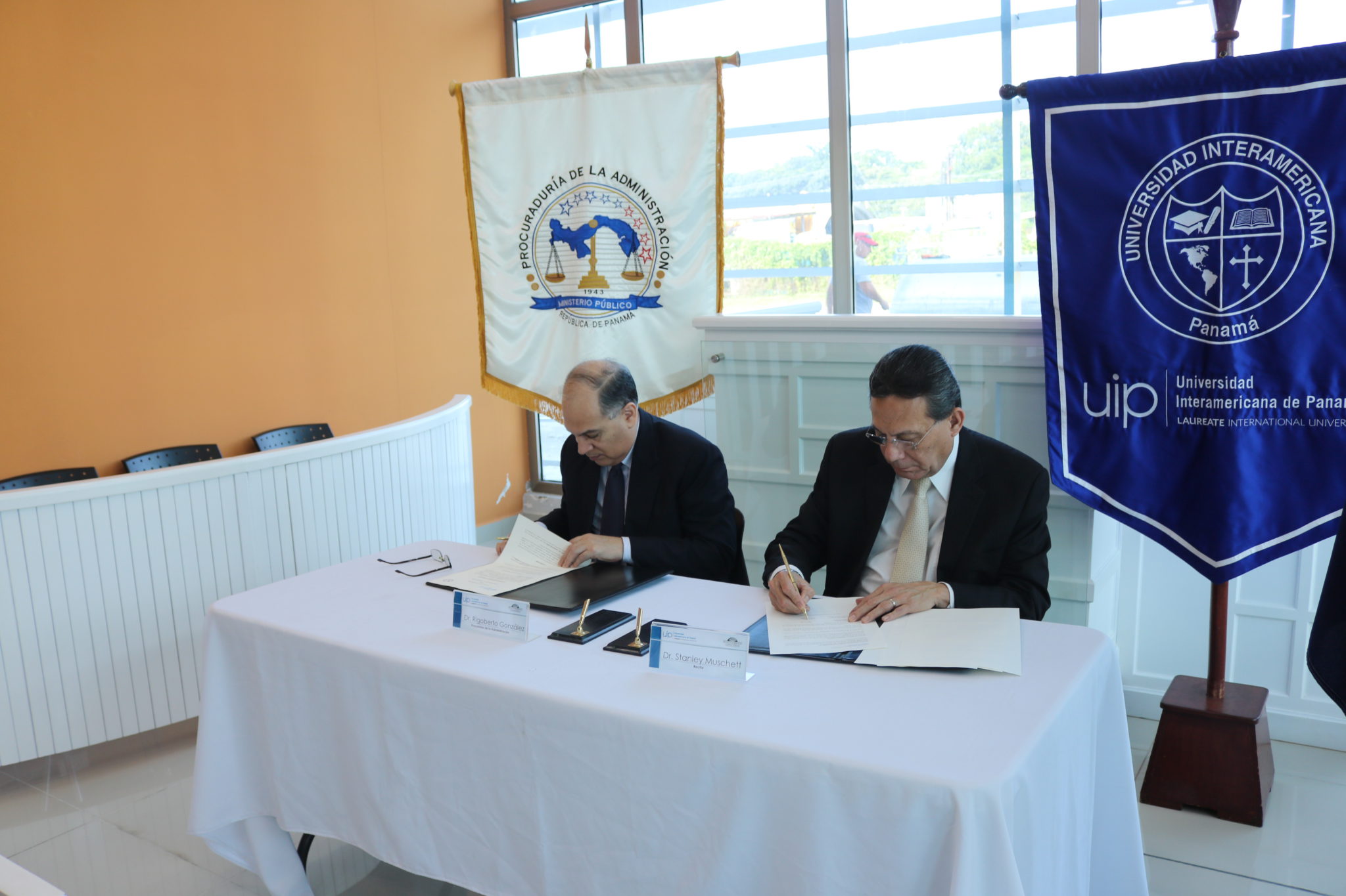 Lee más sobre el artículo Firma de convenio entre la Procuraduría de la Administración y la Universidad Interamericana de Panamá