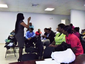 Lee más sobre el artículo Colegio Abel Bravo recibe seminario sobre “La Mediación Comunitaria”