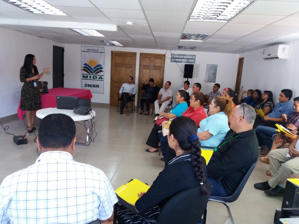 Lee más sobre el artículo Funcionarios de la (ANATI) Veraguas, conocen sobre el Código Uniforme de Ética