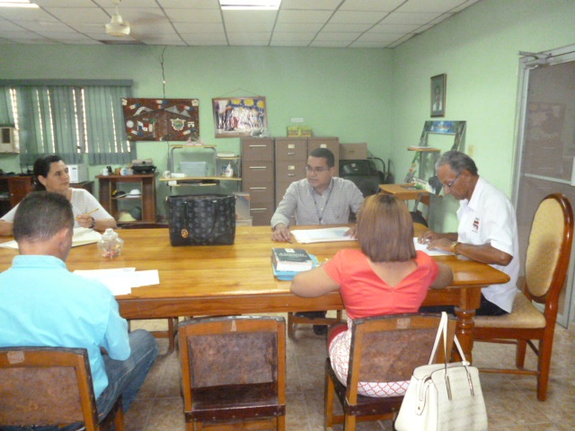 Lee más sobre el artículo Secretaria Provincial de Los Santos visita Concejos Municipales