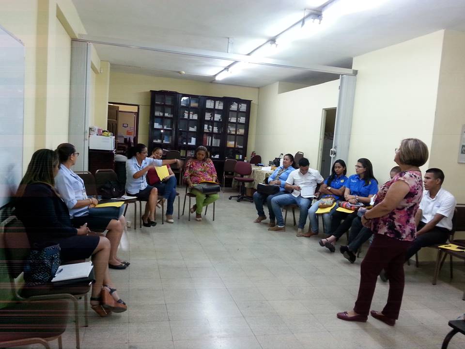 Lee más sobre el artículo Funcionarios públicos de la provincia de Veraguas se capacitan sobre el tema: trabajo en equipo