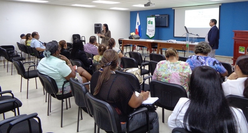 Lee más sobre el artículo Capacitan a servidores públicos del distrito de Santa María, provincia de Herrera