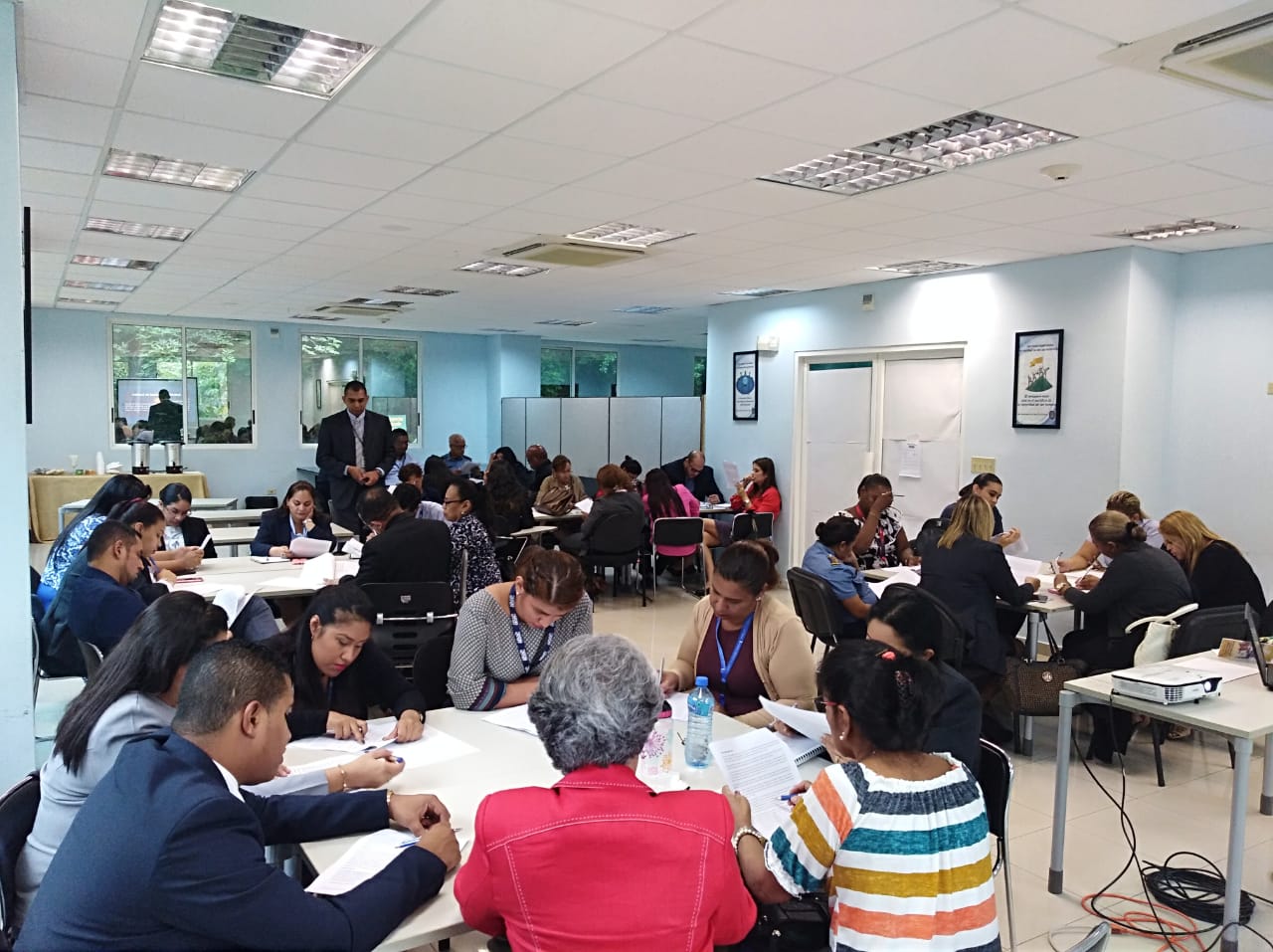 Lee más sobre el artículo Servidores del Estado reciben seminario taller sobre “Ética en el Servicio Público”