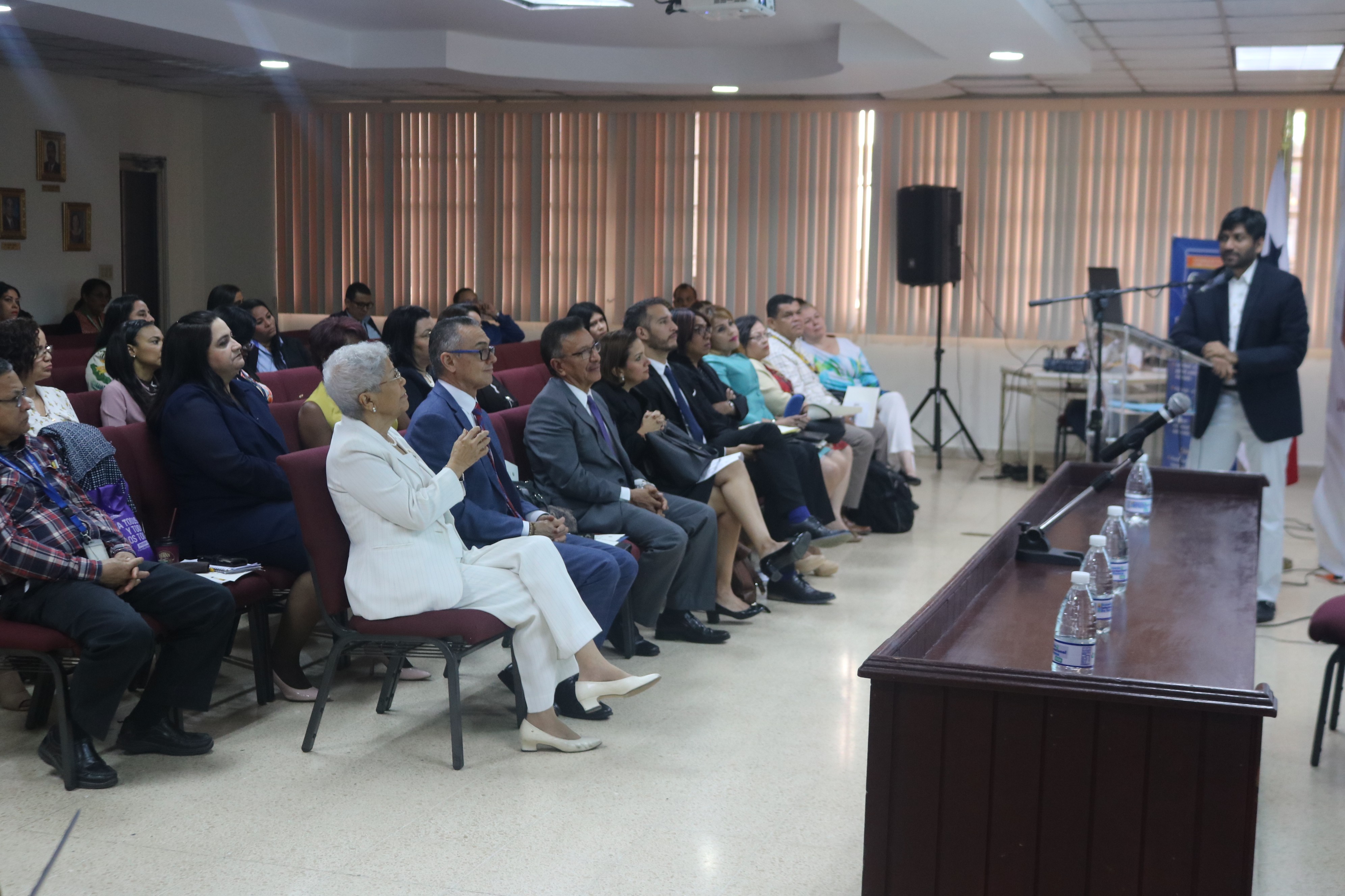 Lee más sobre el artículo Autoridades de la Procuraduría de la Administración presentes en panel en Universidad de Panamá sobre pacto de transparencia en Panamá