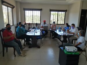 Lee más sobre el artículo Reunión con autoridades en el distrito de Las Minas