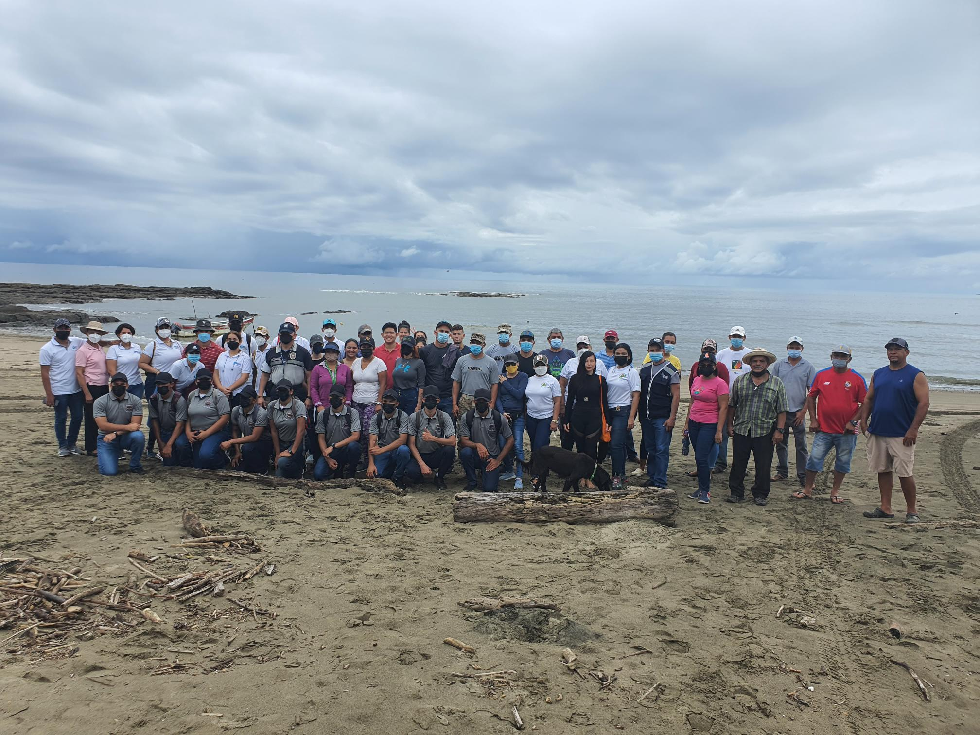 Lee más sobre el artículo Jornada de Limpieza de playa, promovida por la Secretaría Provincial de Los Santos