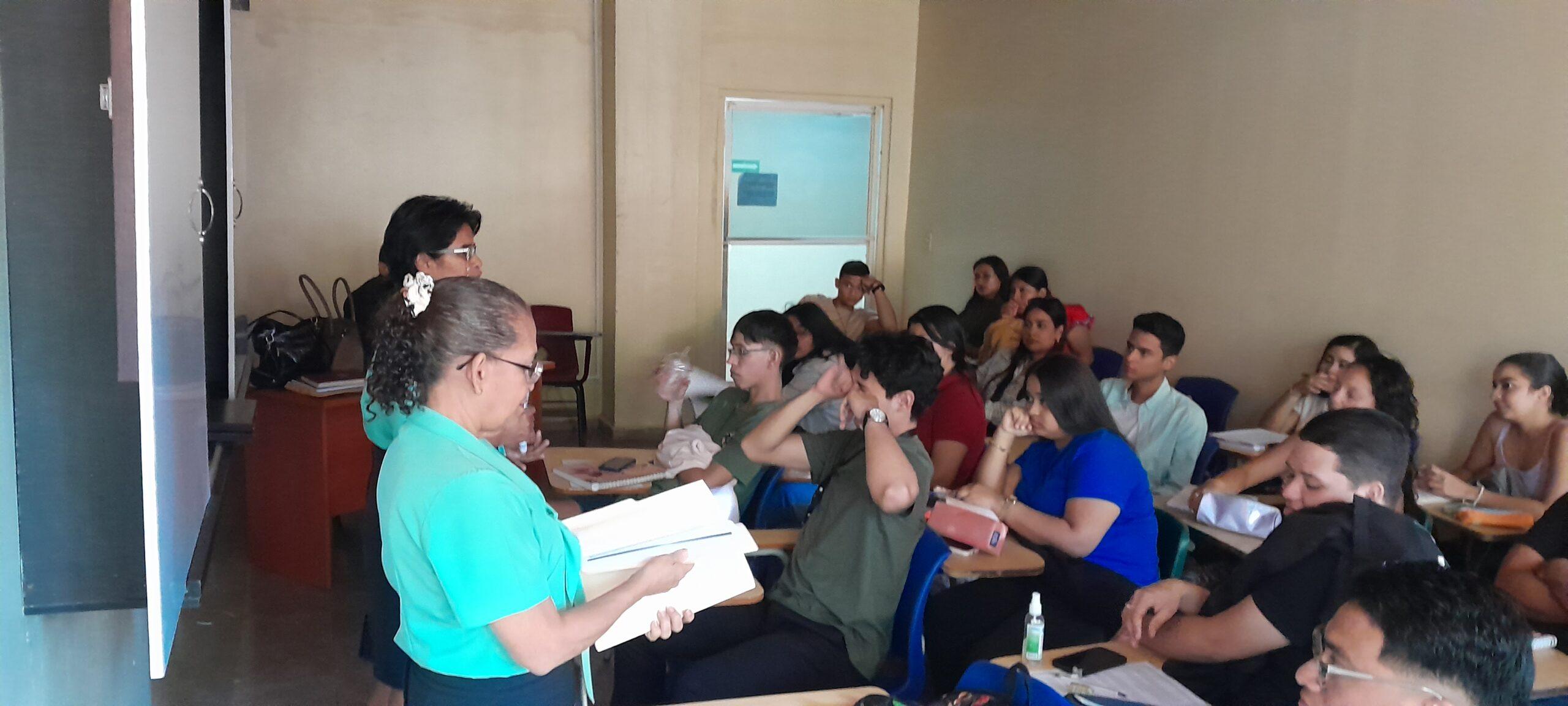 Lee más sobre el artículo El Centro de Mediación Comunitaria de David capacita a estudiantes de la Universidad Autónoma de Chiriquí