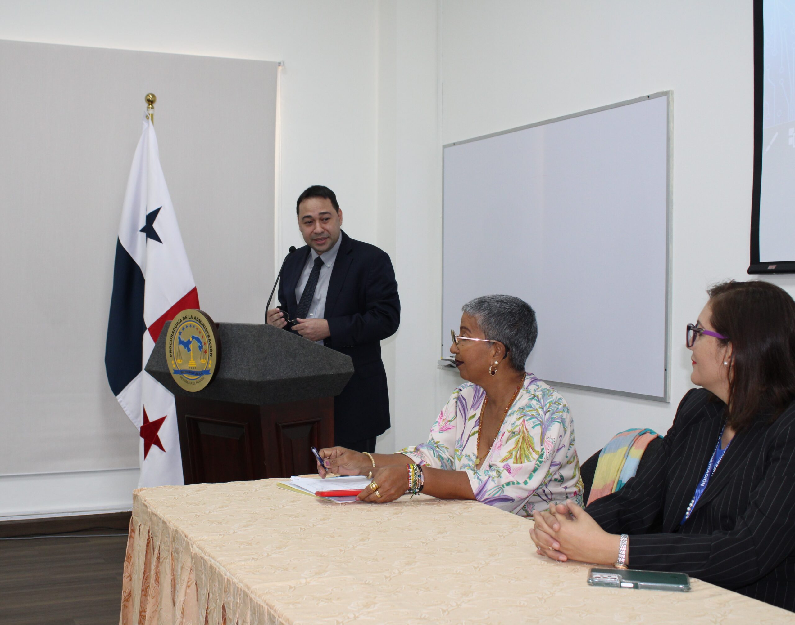 Lee más sobre el artículo EN LA PROCURADURÍA DE LA ADMINISTRACIÓN EXPOSITORA DE COLOMBIA HABLA SOBRE EL RESPETO Y TOLERANCIA