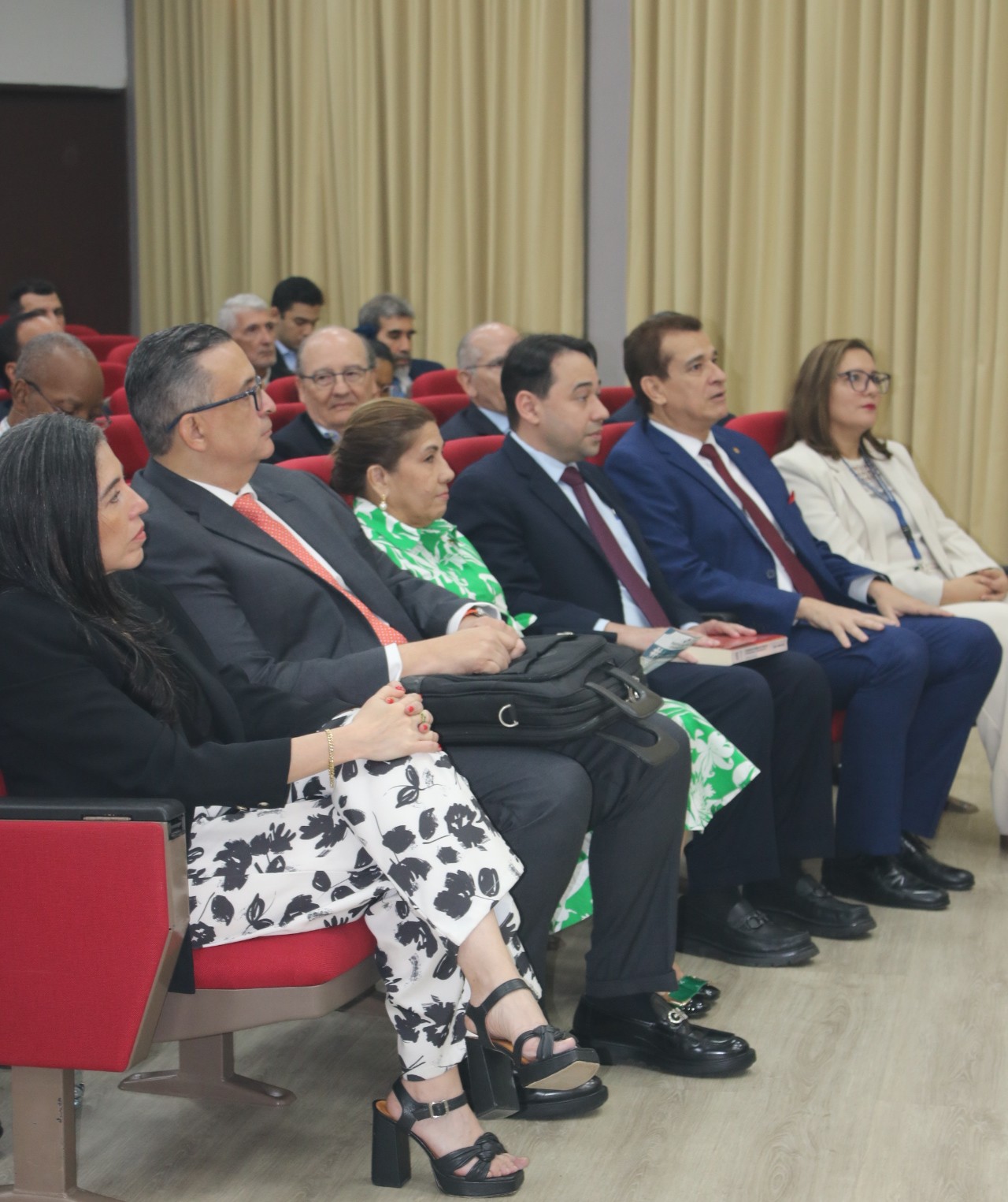 Lee más sobre el artículo LA PROCURADORA DE LA ADMINISTRACIÓN PARTICIPA EN CONFERENCIA MAGISTRAL SOBRE PROCESOS CONSTITUYENTES EN AMÉRICA LATINA