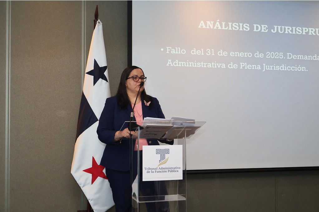 Lee más sobre el artículo SUBSECRETARIA GENERAL DE LA PROCURADURÍA DE LA ADMINISTRACIÓN DICTA CONFERENCIA EN JORNADA DEL DÍA DEL ABOGADO