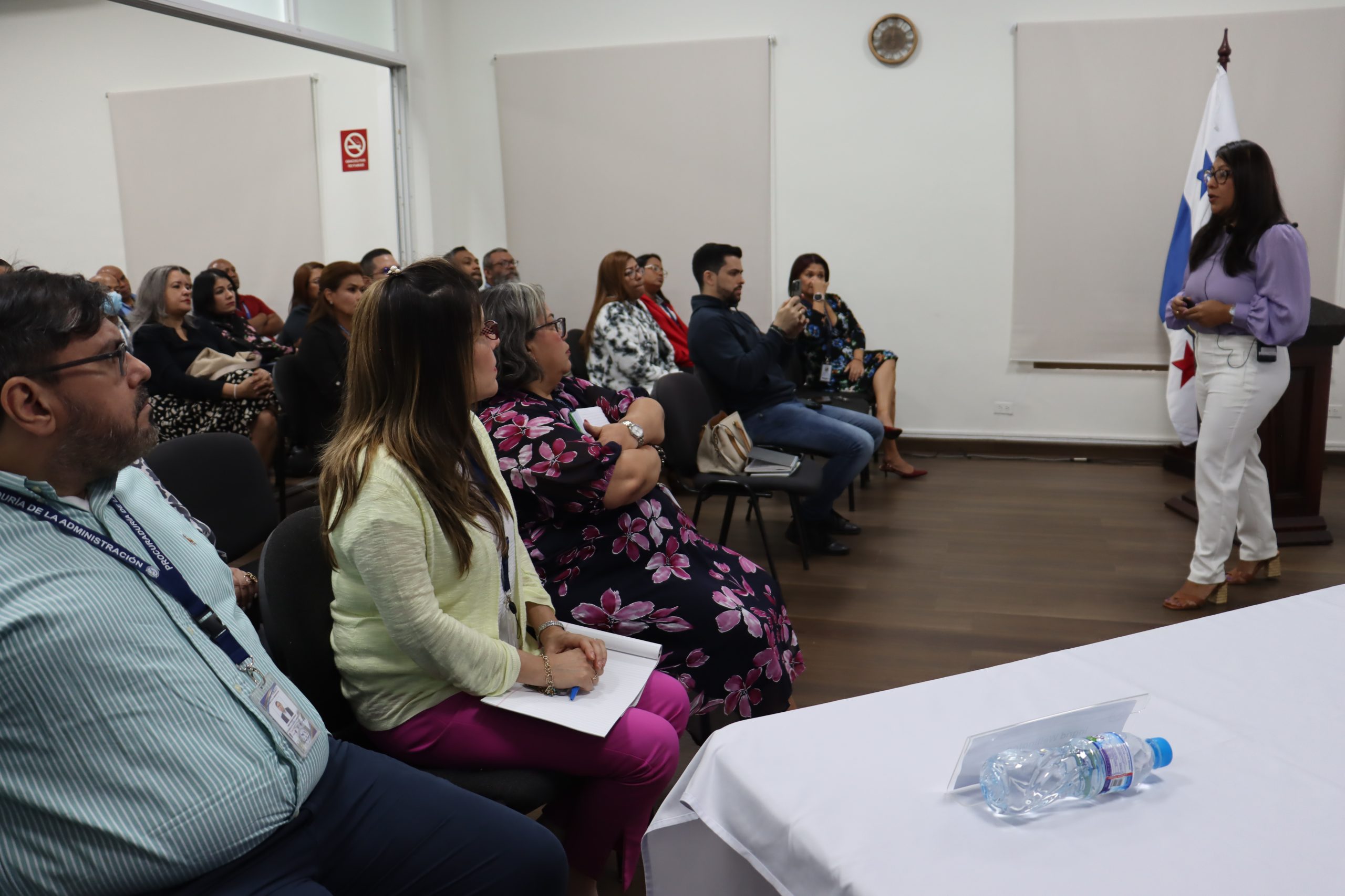 Lee más sobre el artículo EN LA PROCURADURÍA DE LA ADMINISTRACIÓN: CONVERSATORIO “PREGUNTA POR EL ALZHEIMER”