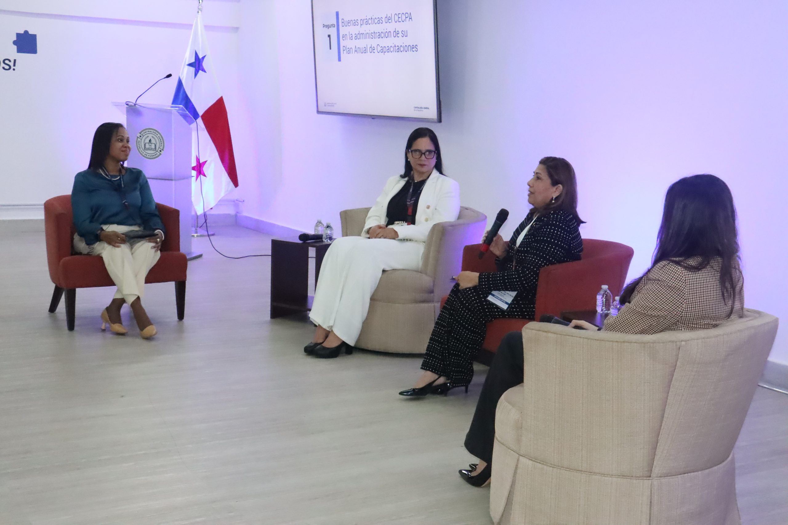 Lee más sobre el artículo PROCURADURÍA DE LA ADMINISTRACIÓN PARTICIPA EN EL PRIMER FORO DE CENTROS DE CAPACITACIÓN PARA SERVIDORES PÚBLICOS