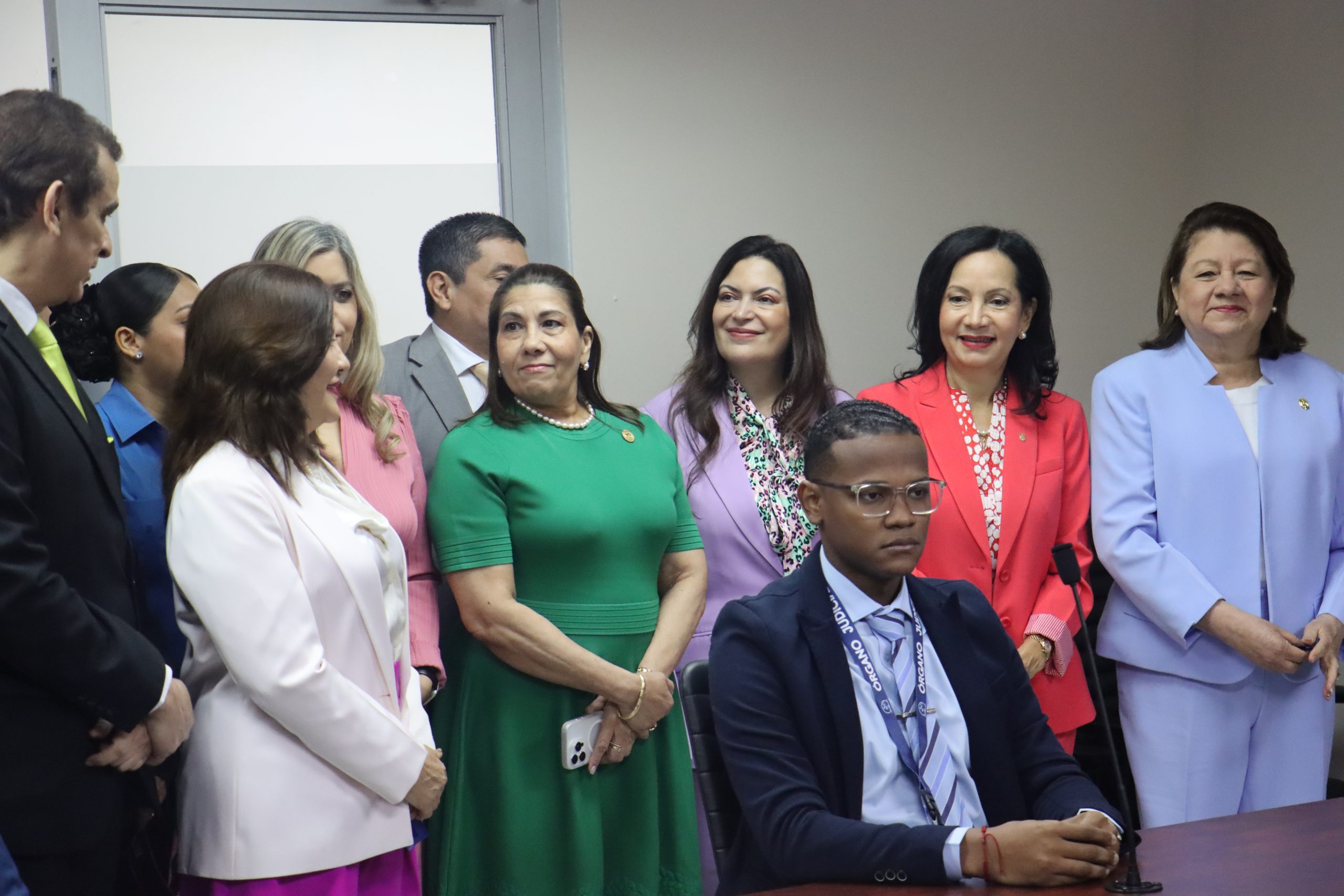 Lee más sobre el artículo PROCURADORA DE LA ADMINISTRACIÓN PARTICIPA EN INAUGURACIÓN DEL NUEVO EDIFICIO DEL SISTEMA ORAL DE LA JURISDICCIÓN CIVIL