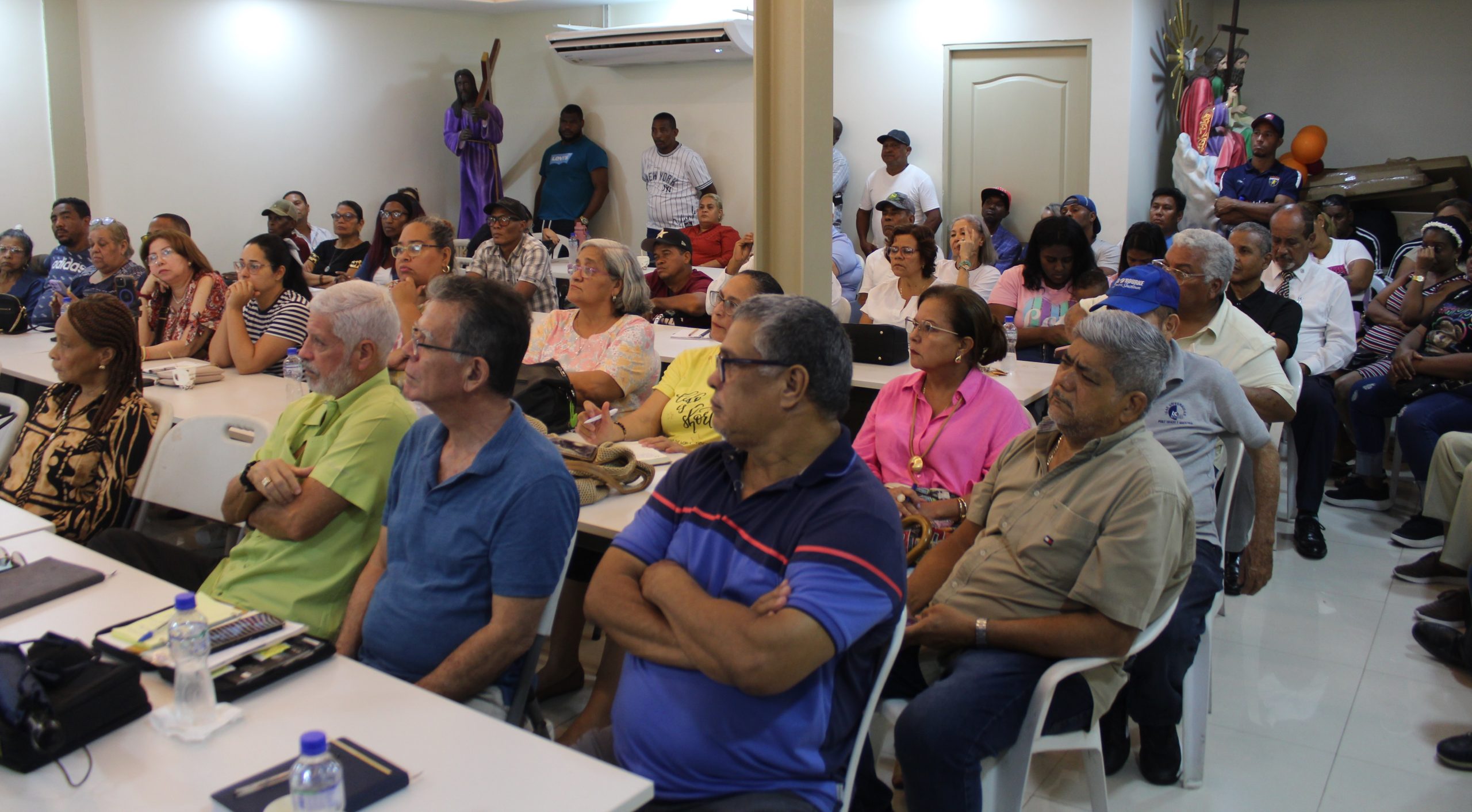 Lee más sobre el artículo FORTALECEN LIDERAZGO LOCAL CON JORNADAS DE CAPACITACIÓN EN JUAN DÍAZ Y PEDREGAL