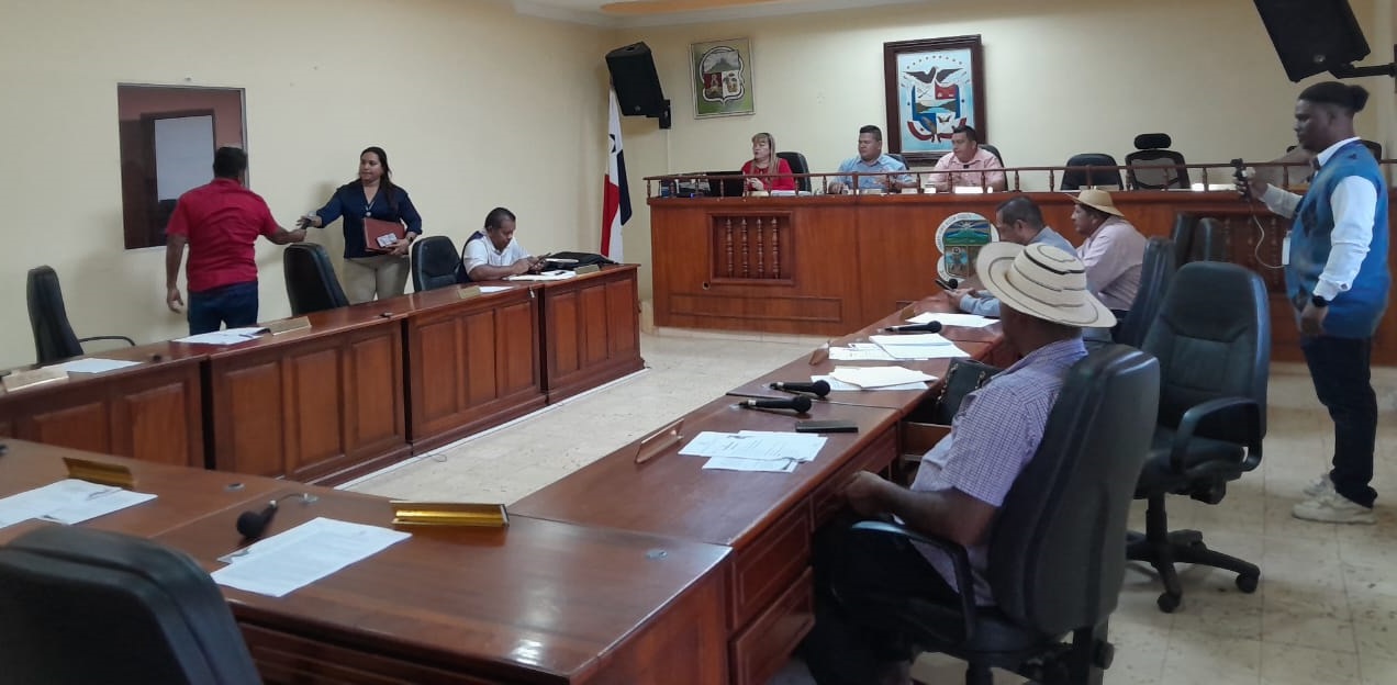 Lee más sobre el artículo AUTORIDADES DE CAPIRA RECIBEN ORIENTACIÓN DE LA PROCURADURÍA DE LA ADMINISTRACIÓN