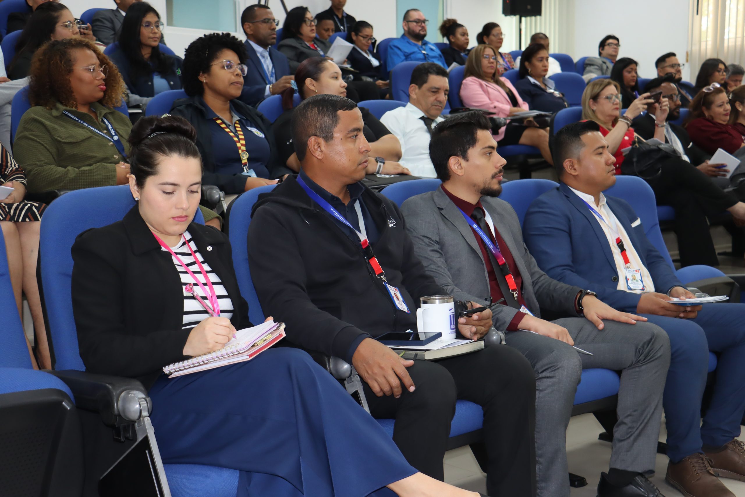 Lee más sobre el artículo LA ÉTICA, PILAR FUNDAMENTAL PARA UNA GOBERNANZA RESPONSABLE Y LA LUCHA CONTRA LA CORRUPCIÓN EN LA ADMINISTRACIÓN PÚBLICA