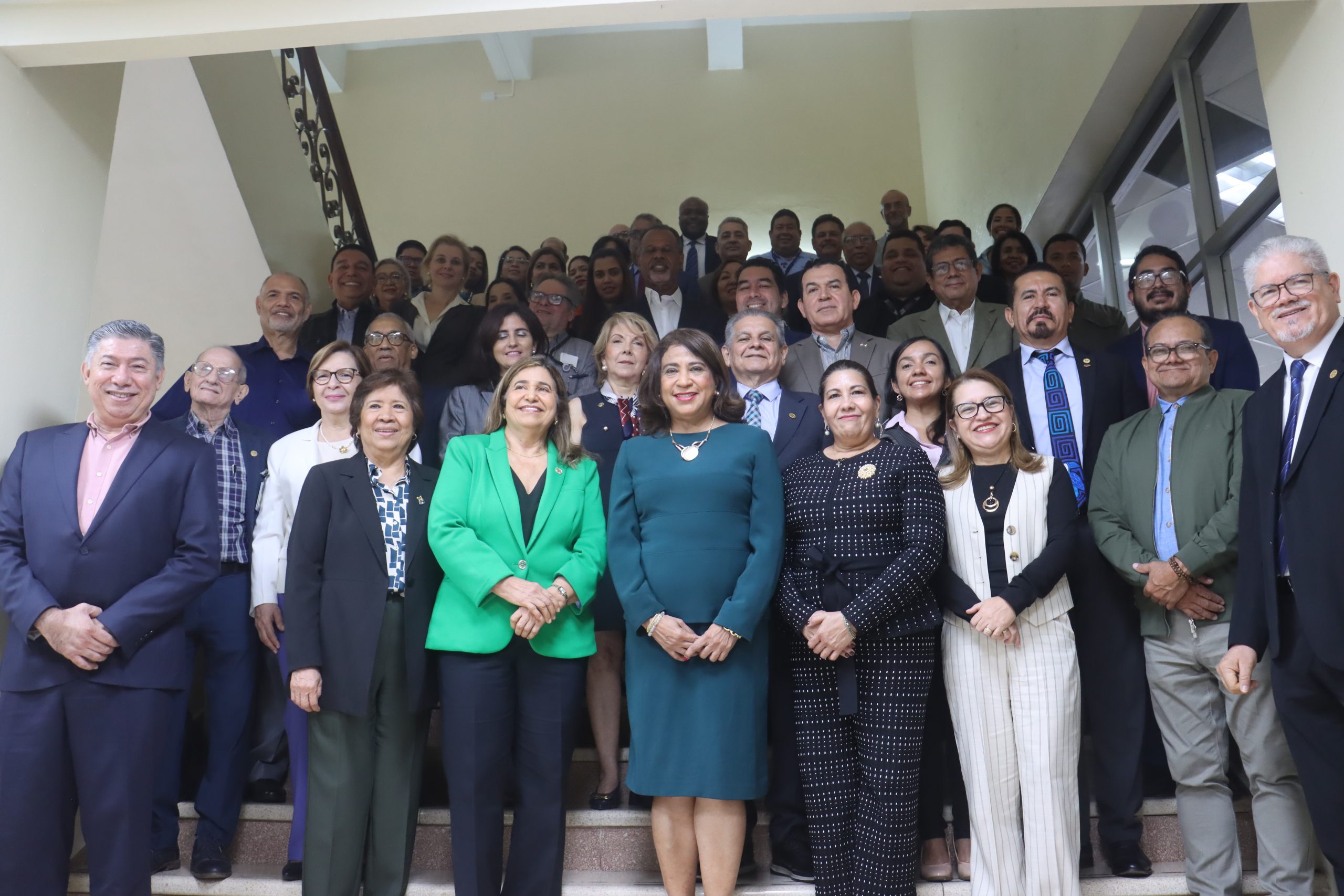 Lee más sobre el artículo PROCURADORA DE LA ADMINISTRACIÓN PARTICIPA EN LANZAMIENTO DEL SISTEMA INSTITUCIONAL DE OBSERVATORIO DE LA UTP