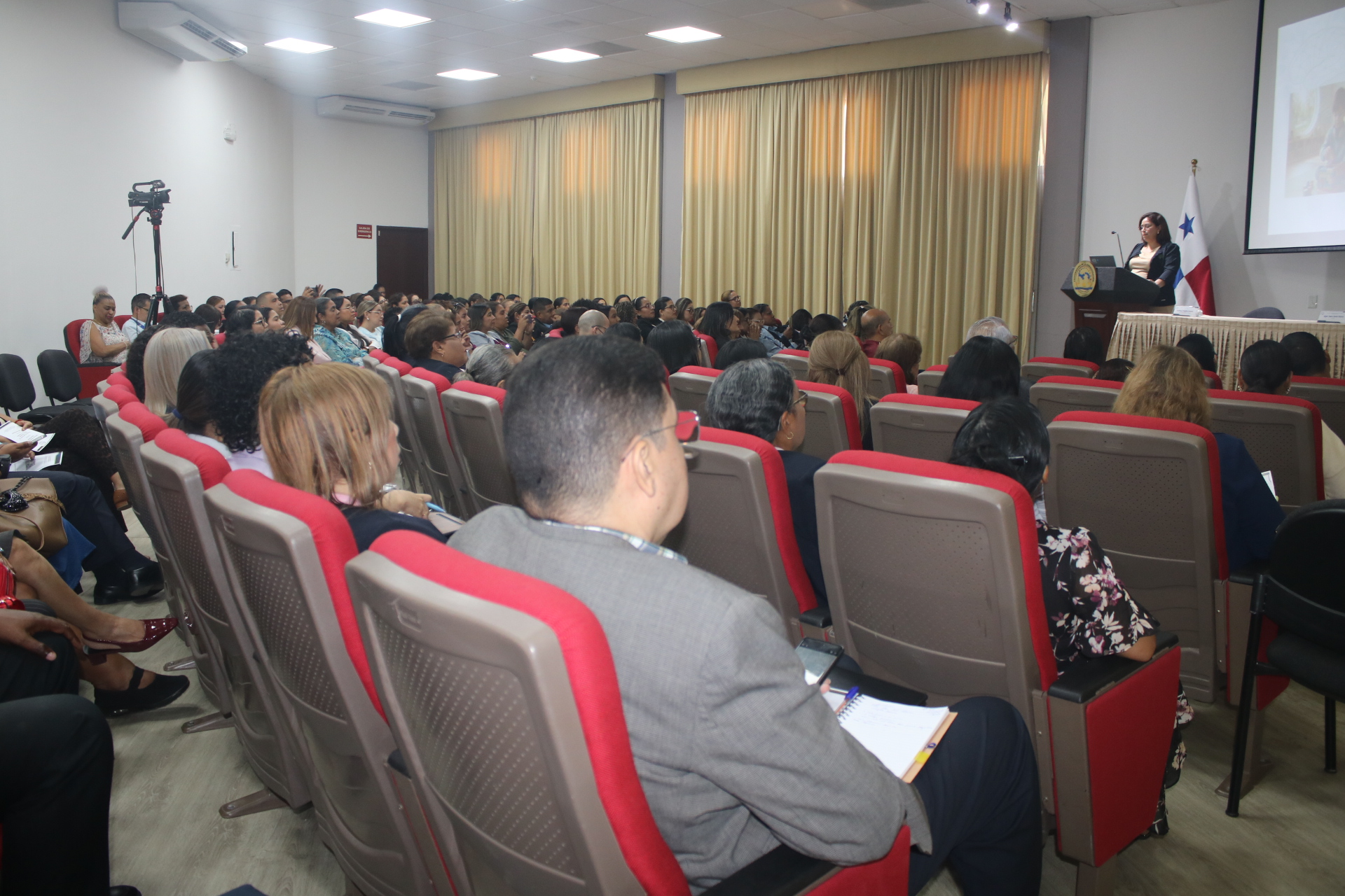 Lee más sobre el artículo PROCURADURÍA DE LA ADMINISTRACIÓN PROMUEVE INCLUSIÓN CON CONFERENCIA SOBRE AUTISMO