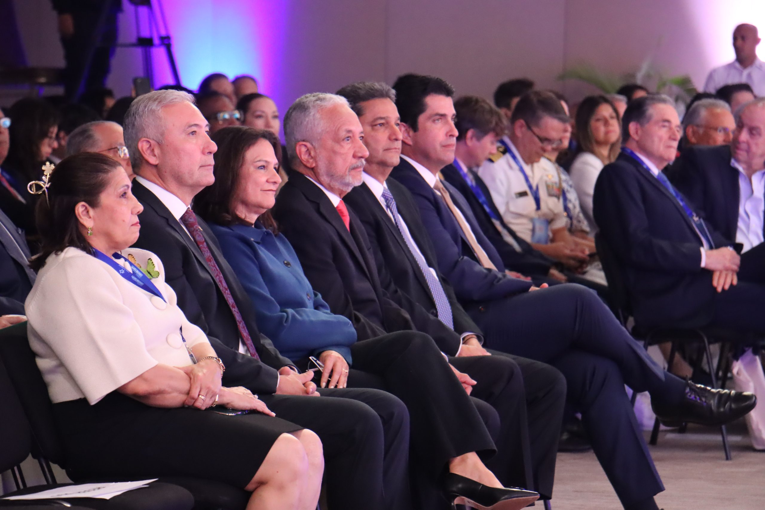 Lee más sobre el artículo CONCEPTUALIZACIÓN DEL DERECHO DEL CANAL: PROCURADORA DE LA ADMINISTRACIÓN PARTICIPA EN CONGRESO INTERNACIONAL
