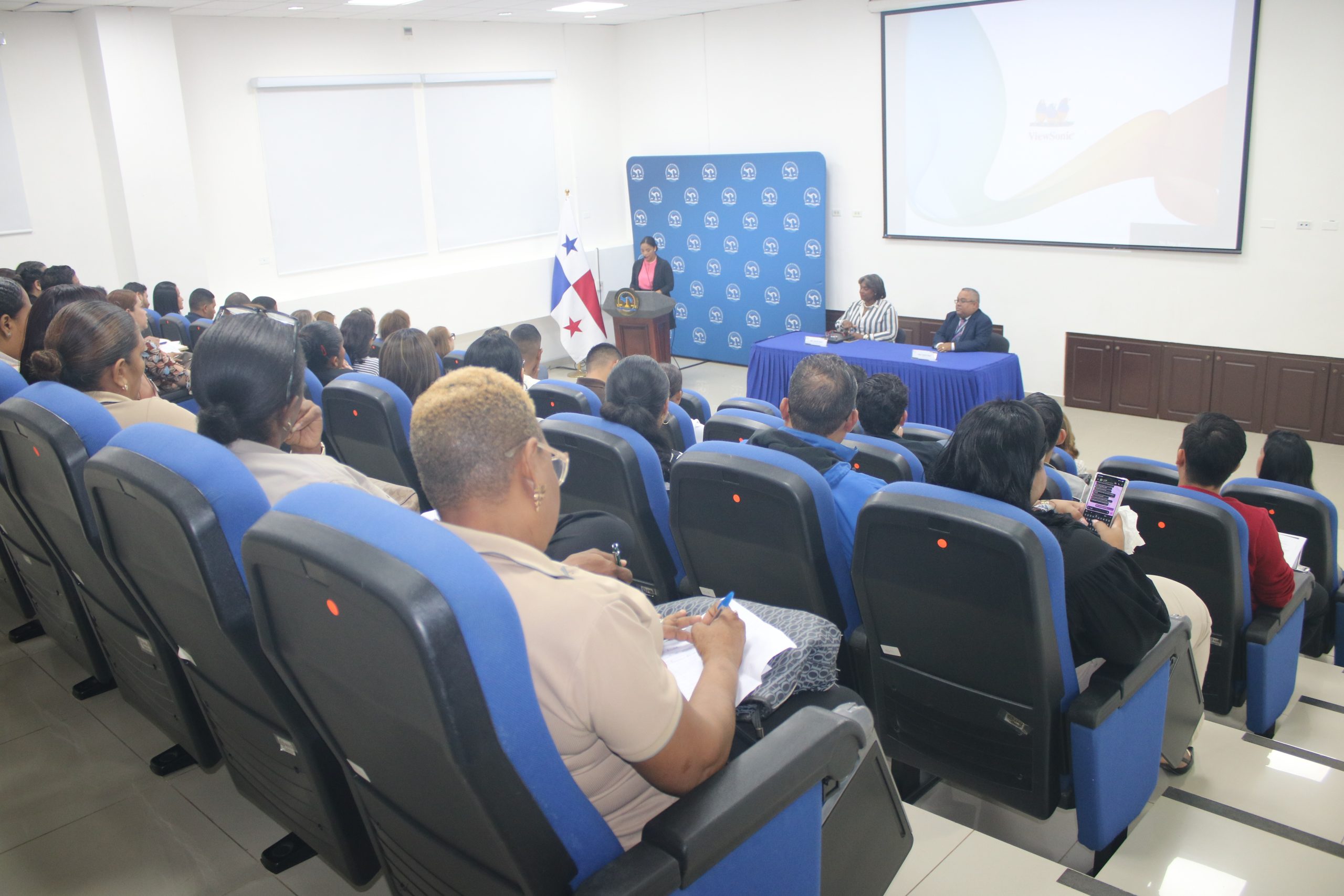 Lee más sobre el artículo JORNADA DE CAPACITACIÓN SOBRE EL DERECHO A LA SALUD EN LA PROCURADURÍA DE LA ADMINISTRACIÓN
