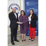 PROCURADORA DE LA ADMINISTRACIÓN RECIBE RECONOCIMIENTO DEL TRIBUNAL ADMINISTRATIVO TRIBUTARIO
