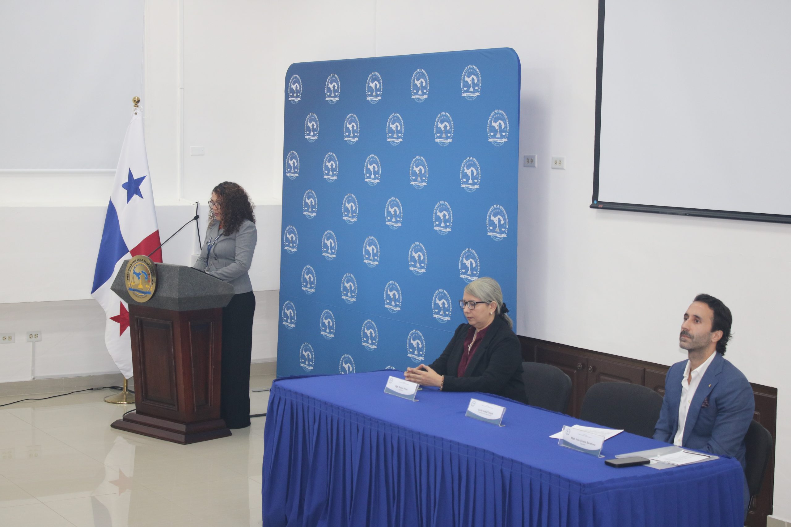 Lee más sobre el artículo CONFERENCIA SOBRE INCLUSIÓN SOCIAL, AUTONOMÍA Y EL RESPETO DE LA DIGNIDAD HUMANA